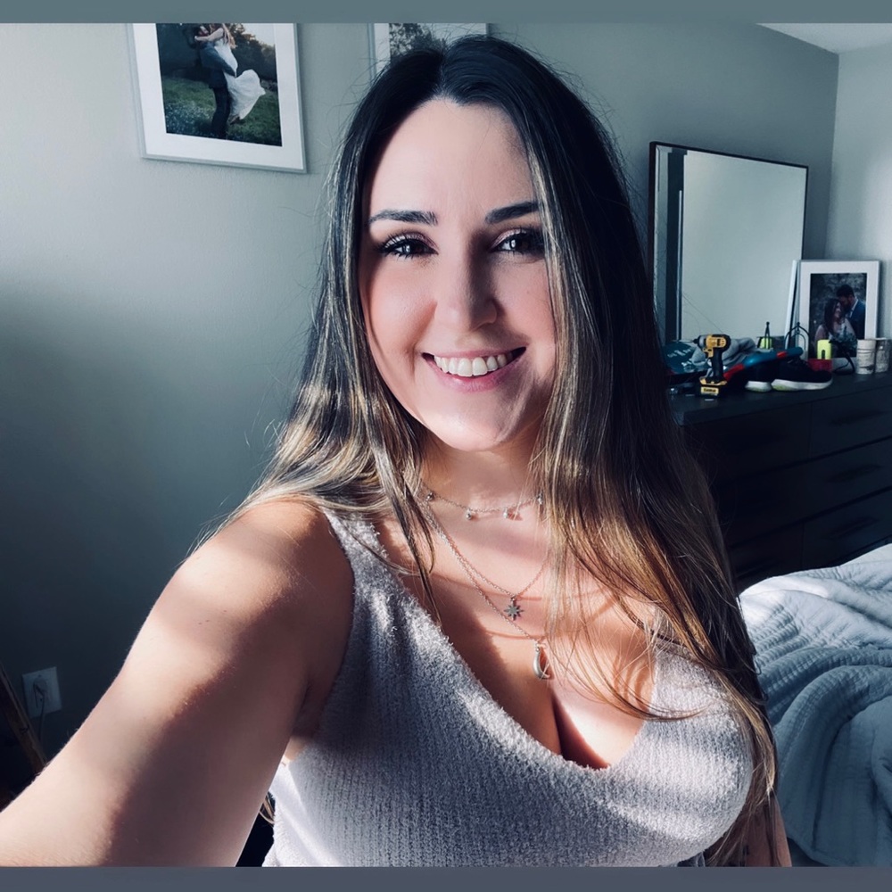 Meet your Posher, Emily